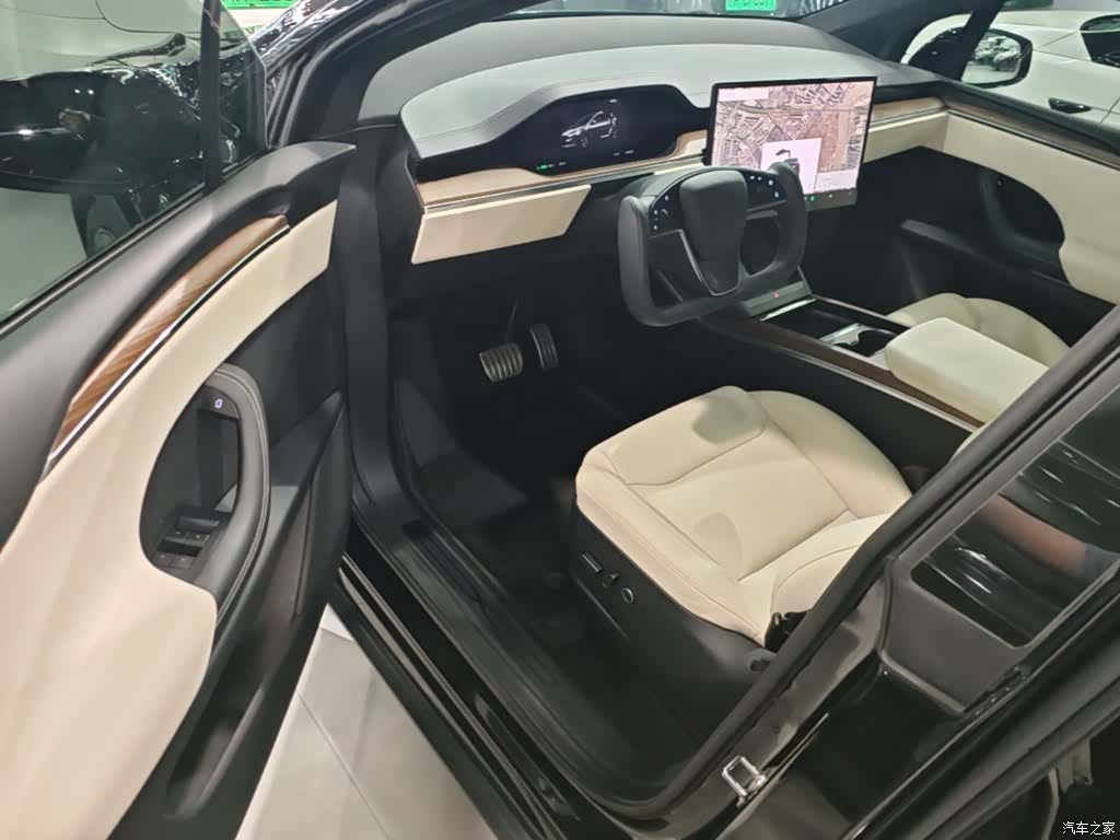 Tesla Model X, 2023 12