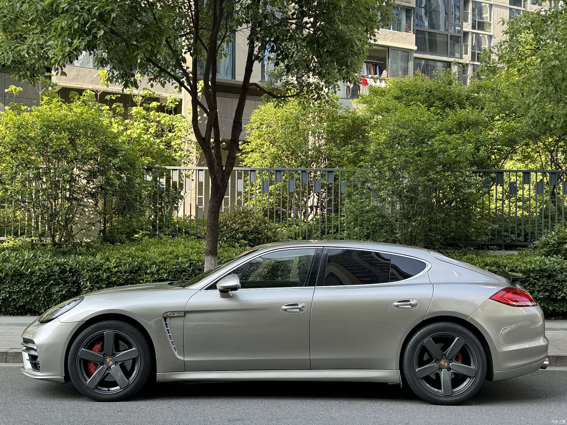 Porsche Panamera, 2010 4