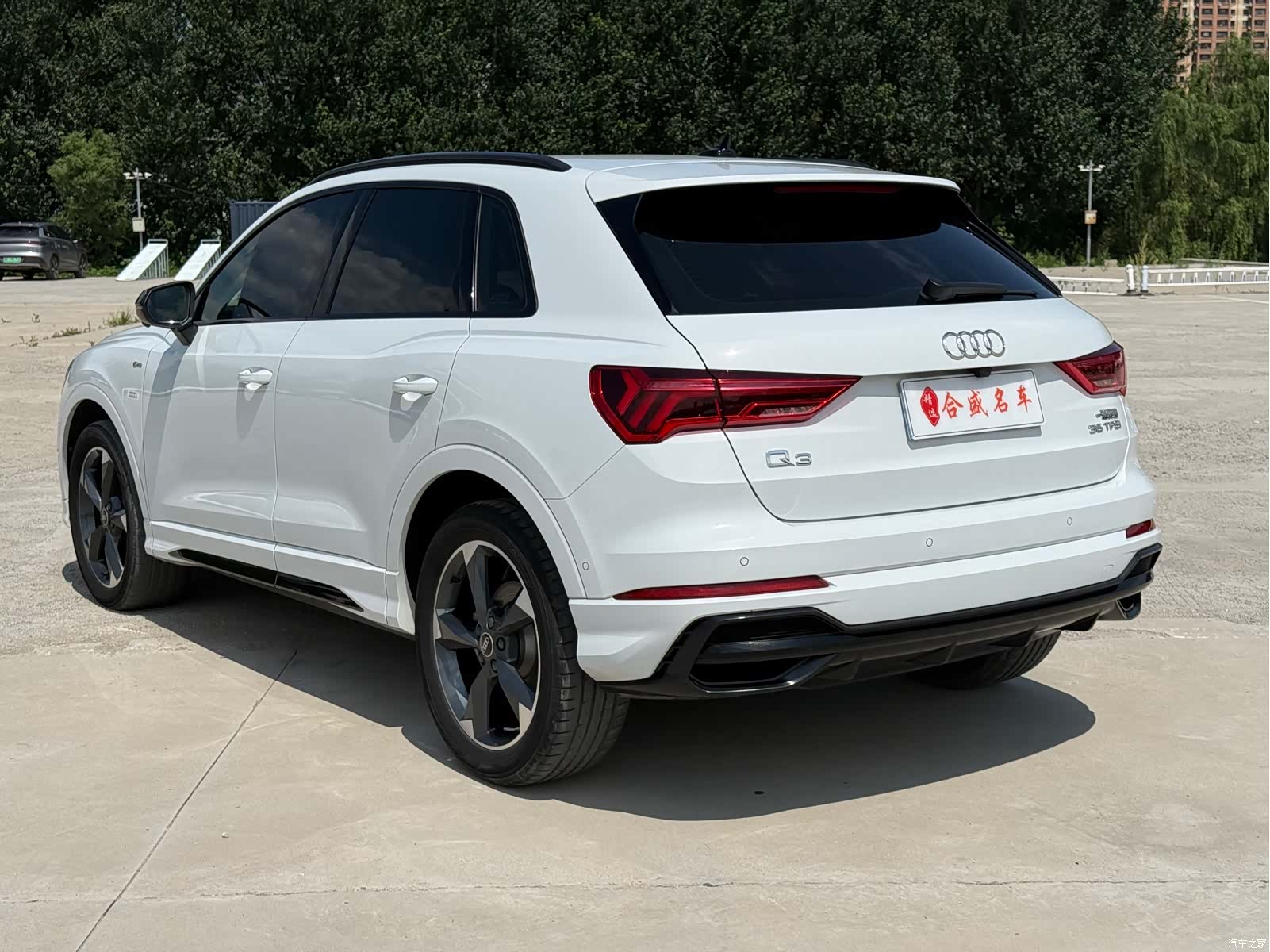 Audi Q3, 2022 3