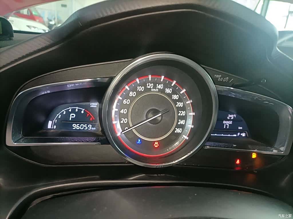 Mazda Mazda3, 2016 12