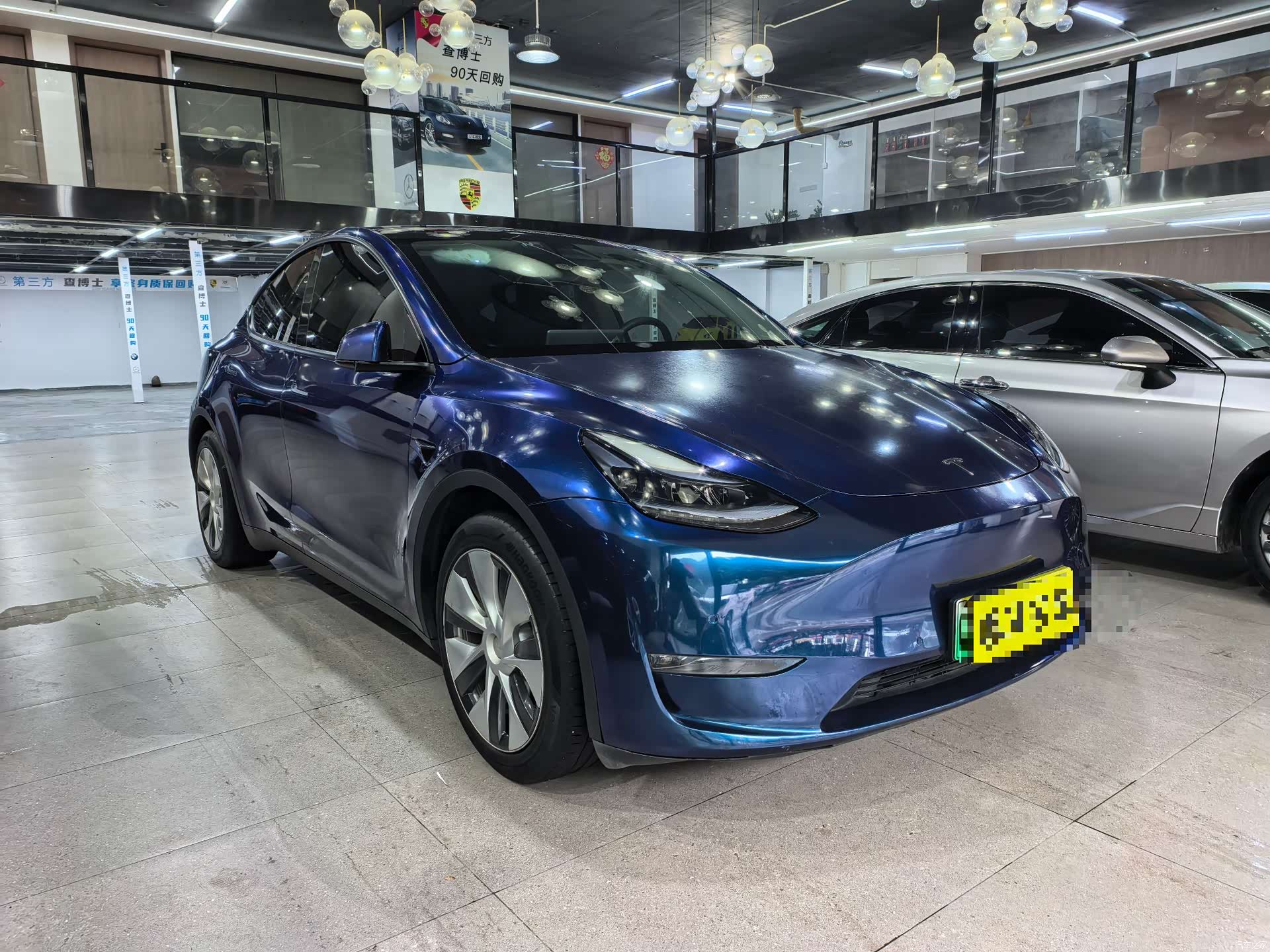Tesla Model Y, 2021 3