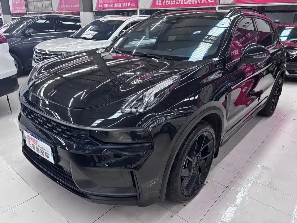 Lynk & Co 01