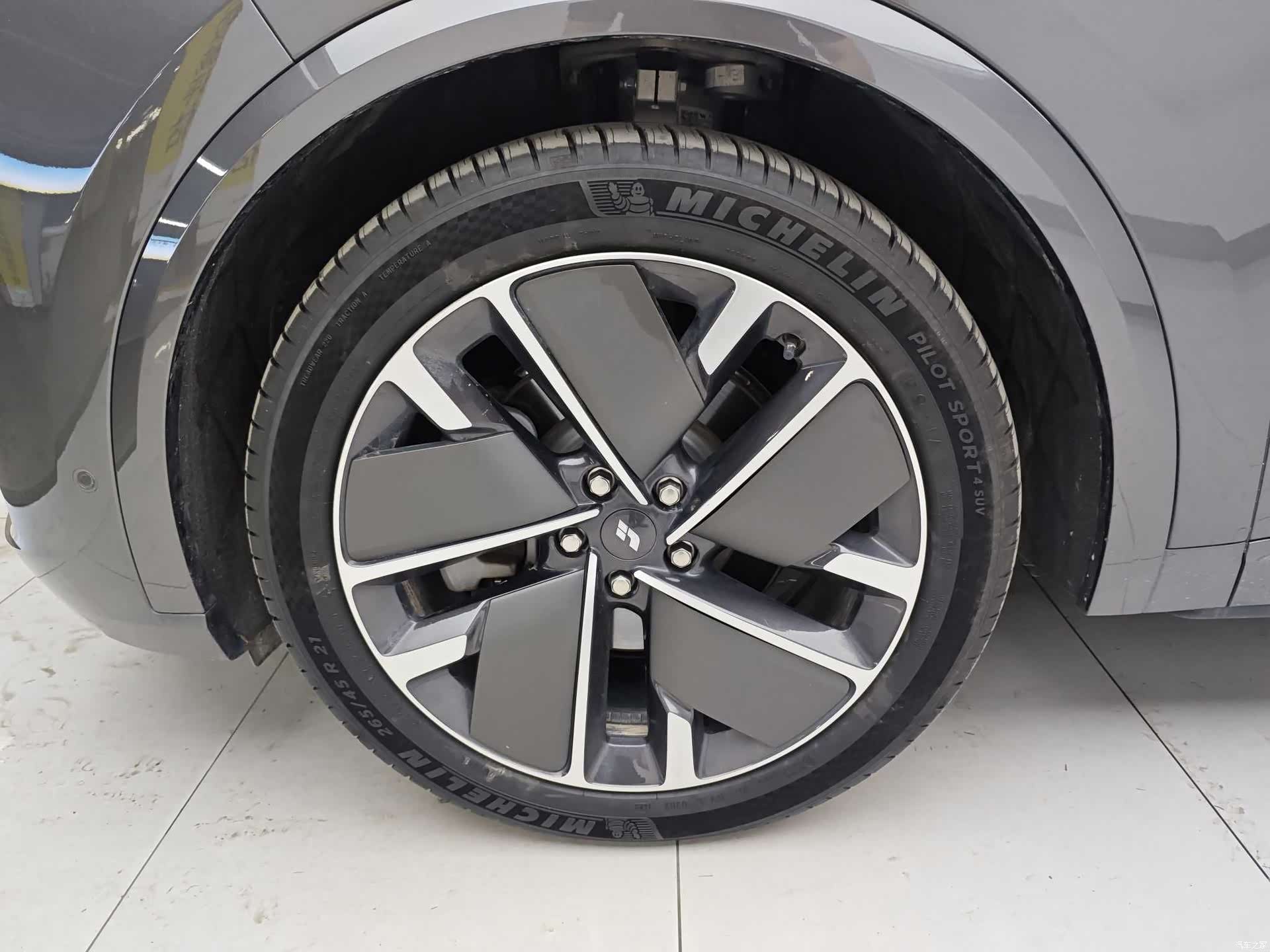 Li Auto L8, 2025 22