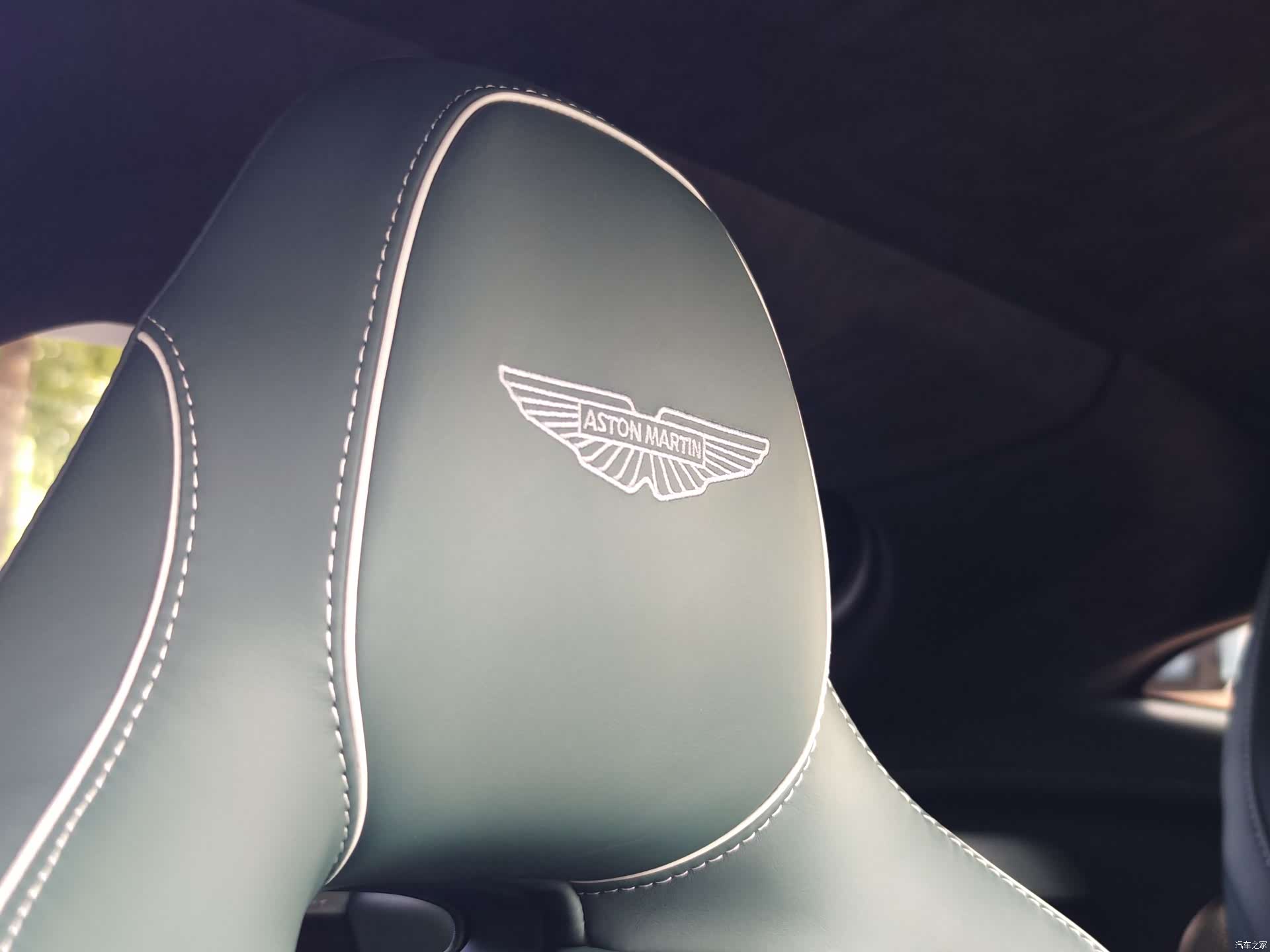 Aston Martin Vantage, 2025 16