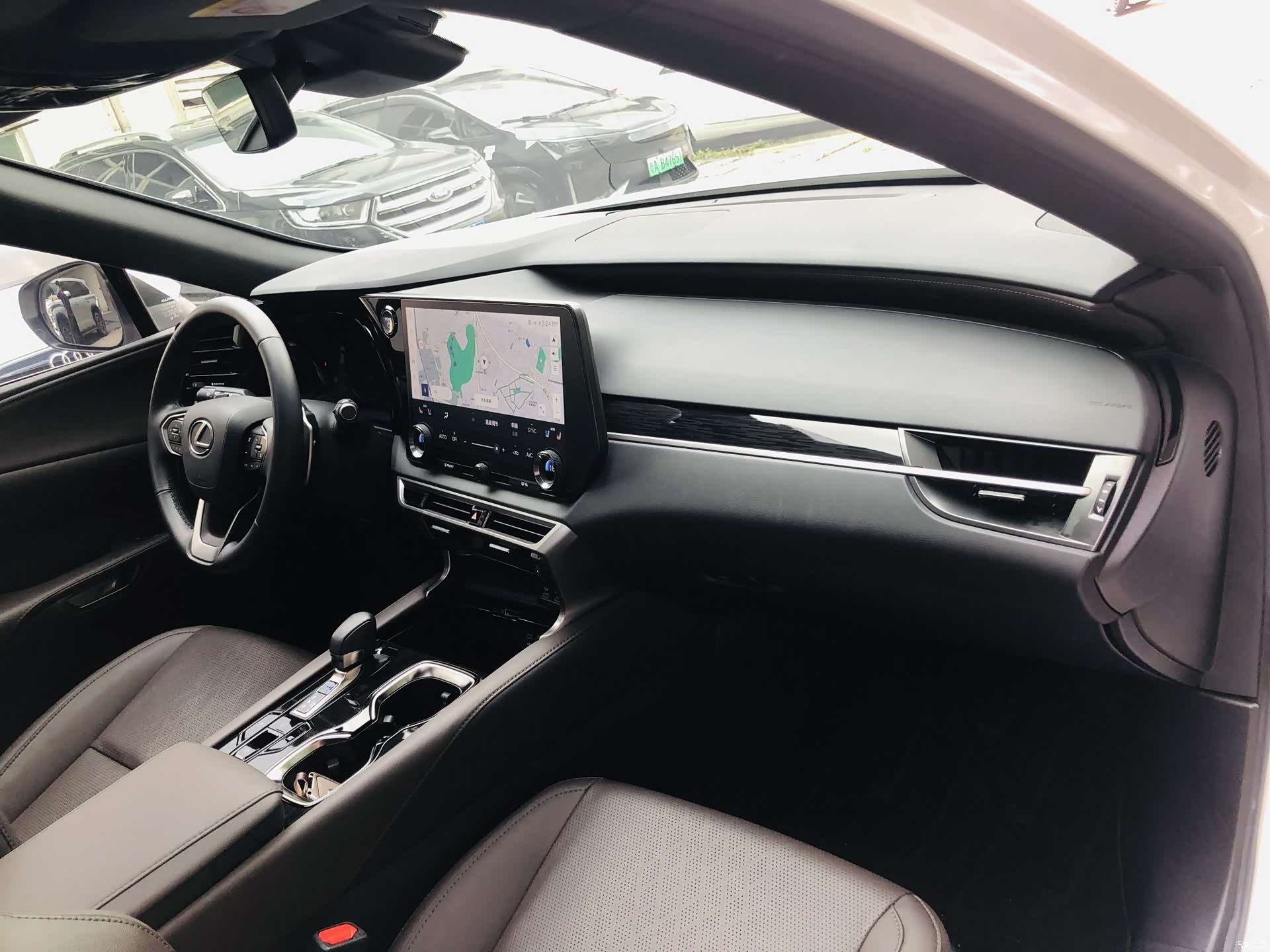 Lexus RX, 2024 9