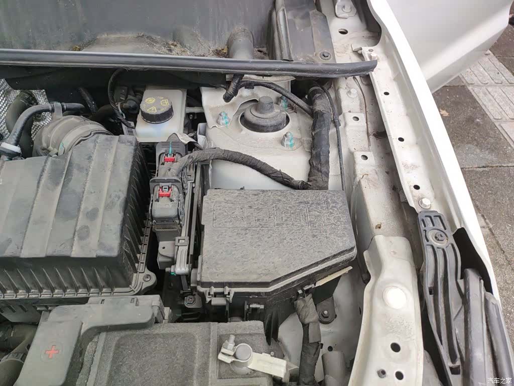 Geely X6, 2023 23