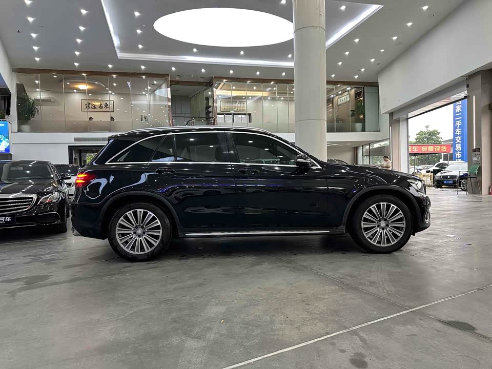 Mercedes-Benz GLC Mercedes-Benz GLC