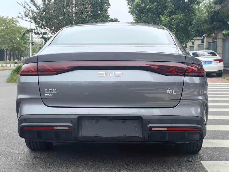 BYD Qin L