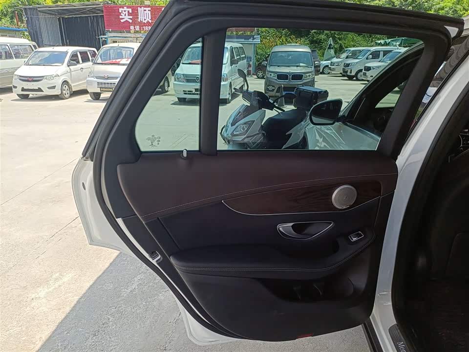 Mercedes-Benz GLC Mercedes-Benz GLC