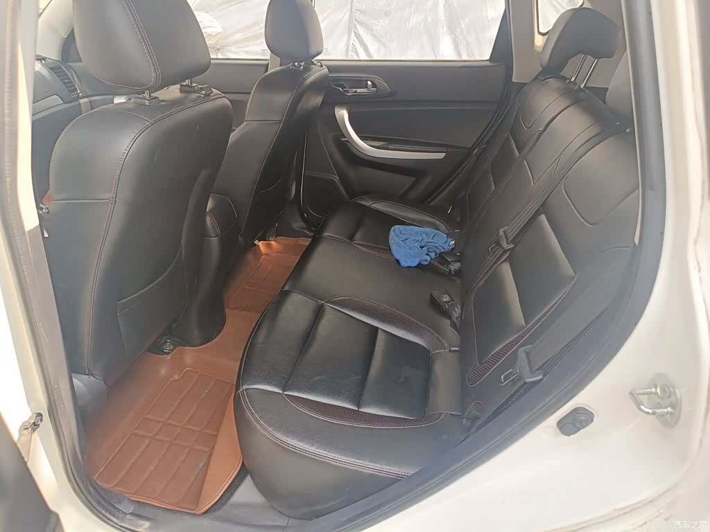 Changan CS35, 2015 13