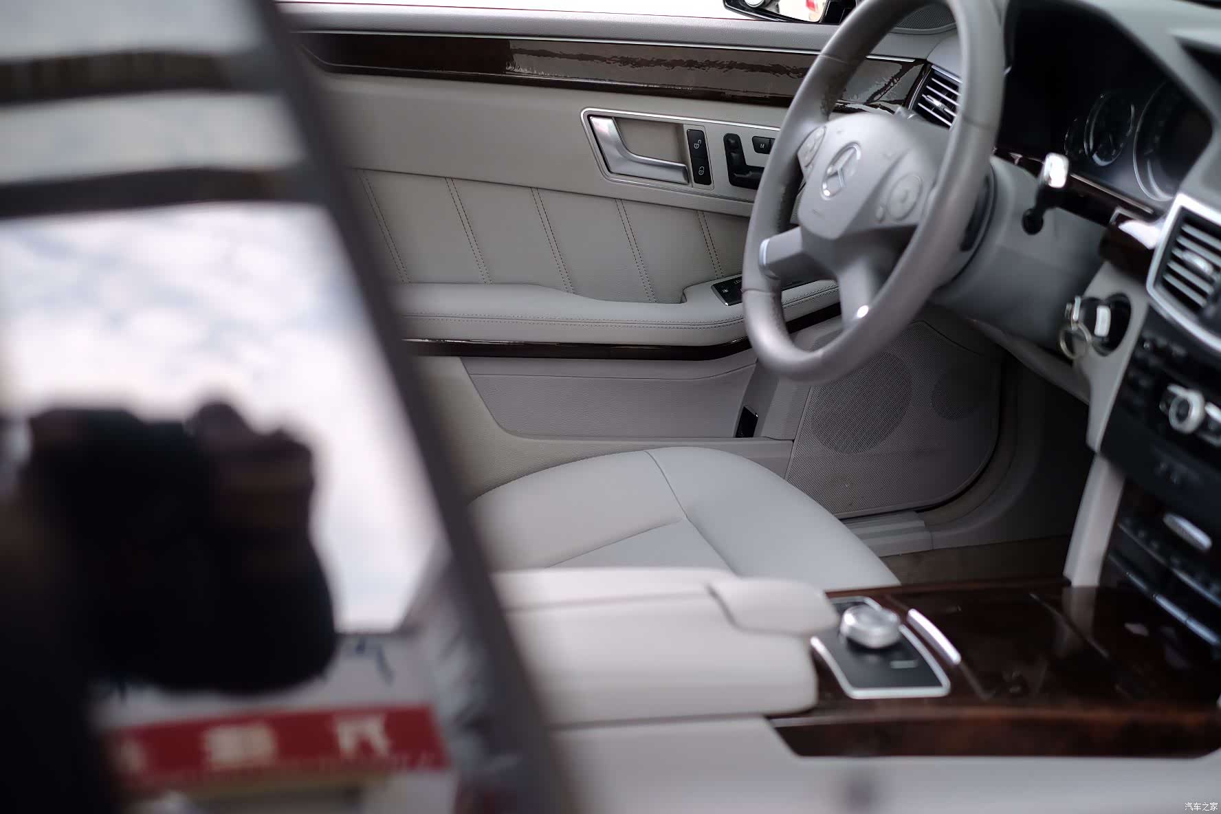 Mercedes-Benz E-Class, 2012 42