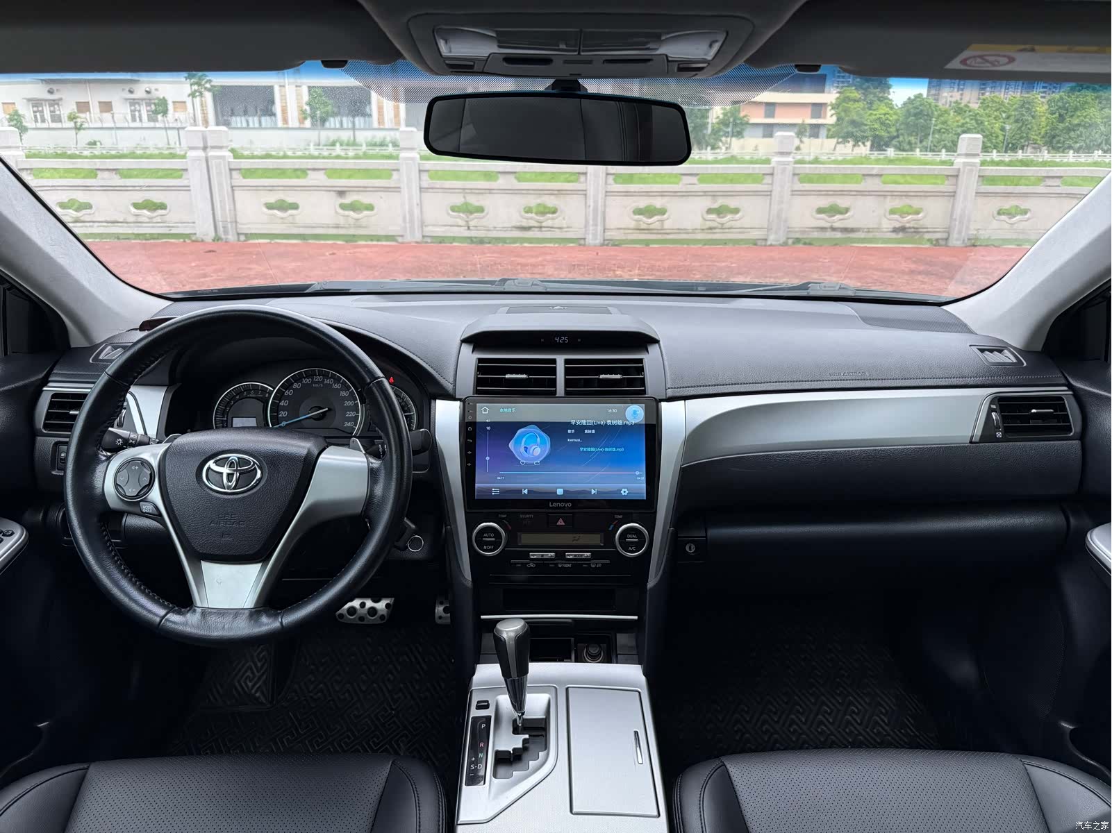 Toyota Camry, 2014 15