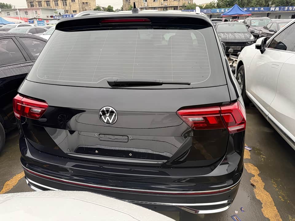 Volkswagen Tiguan L