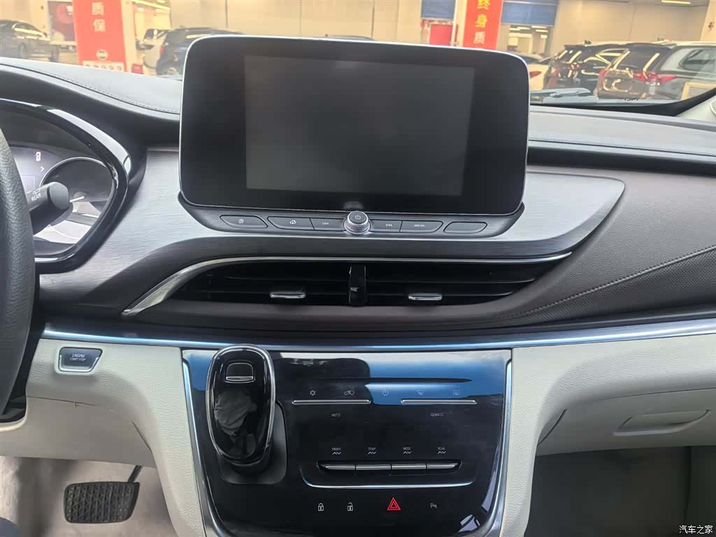 Buick GL8, 2022 8