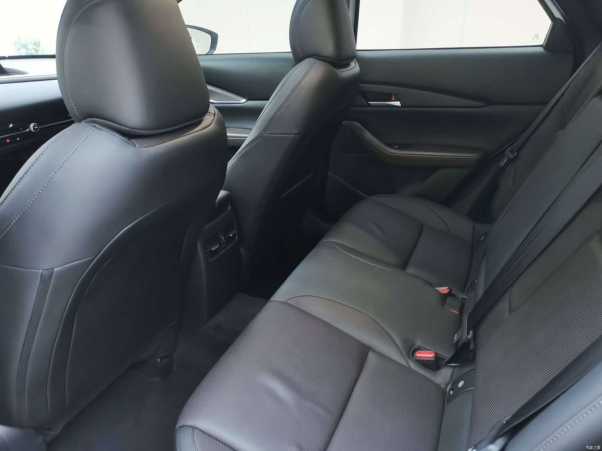 Mazda CX-30, 2021 4