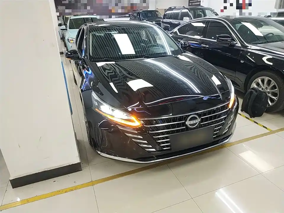 Nissan Teana