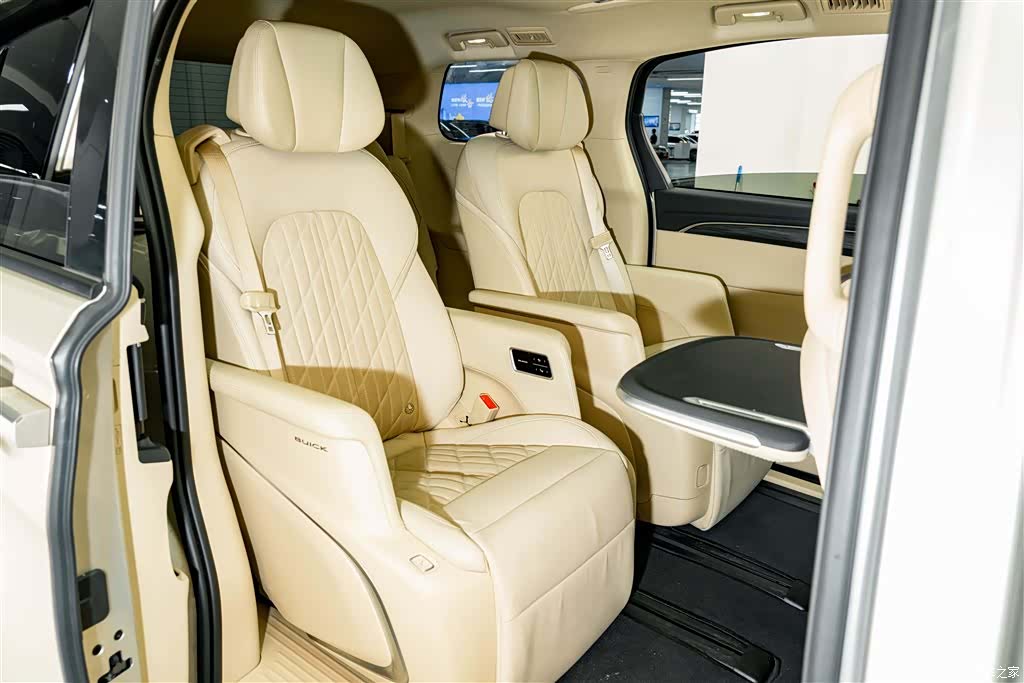 Buick GL8, 2022 25