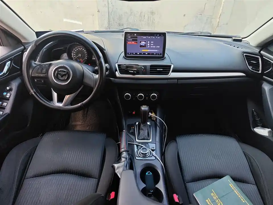 Mazda 3 Angkesaila