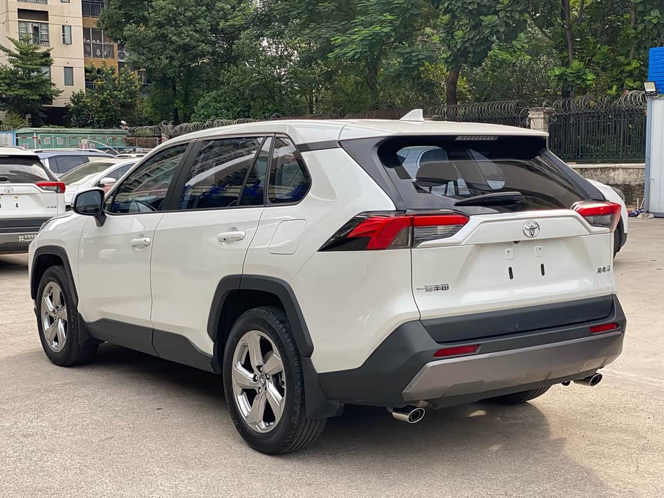 Toyota RAV4 Rongfang