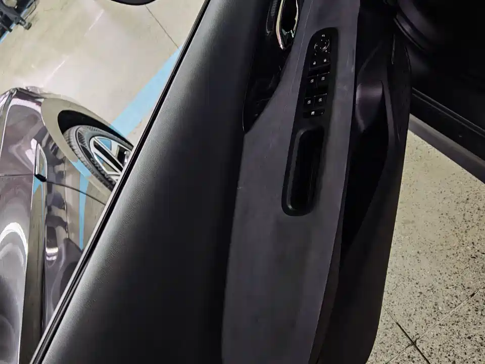 Trumpchi Shadow Leopard