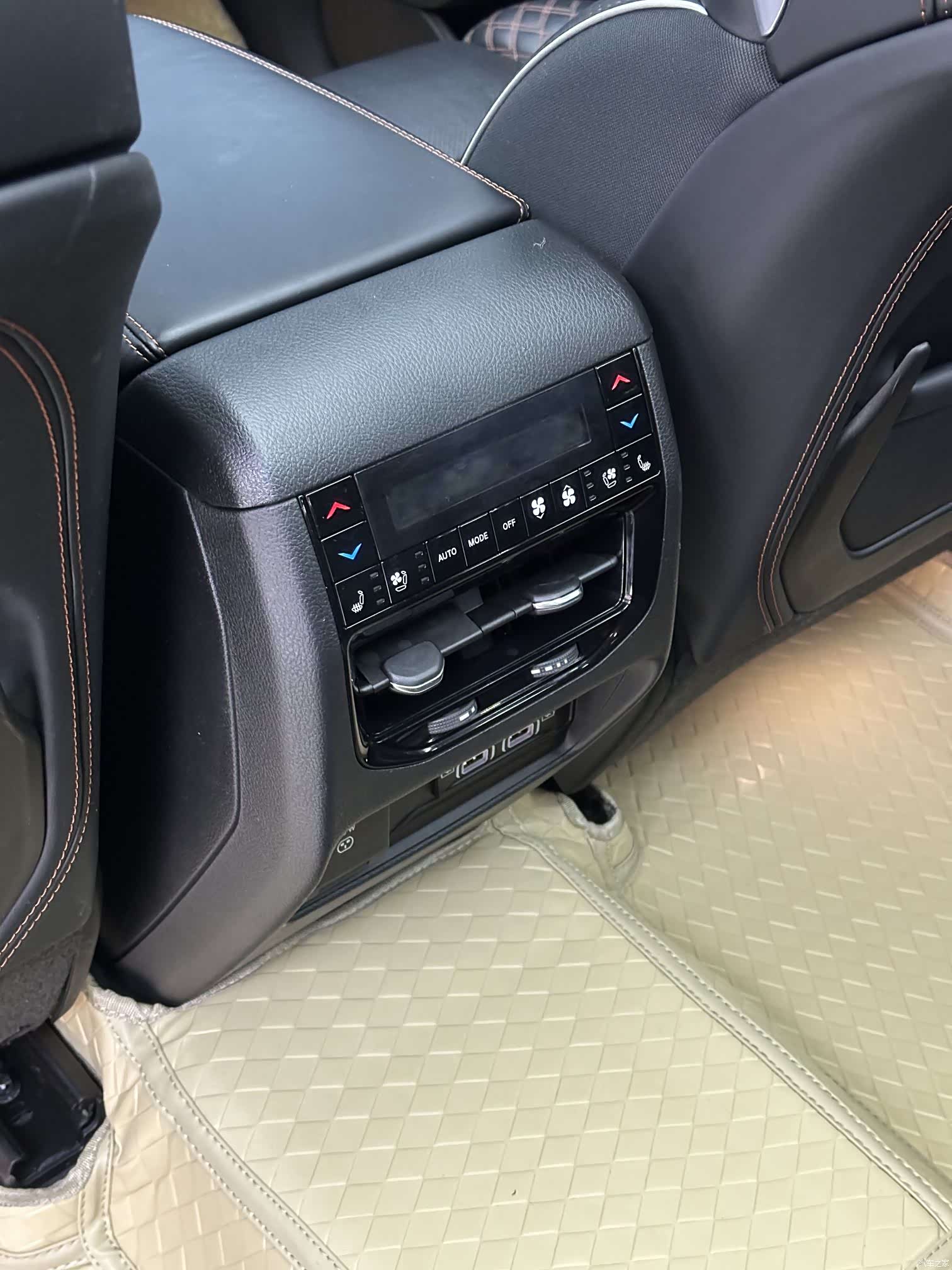 Jeep Grand Cherokee, 2023 15