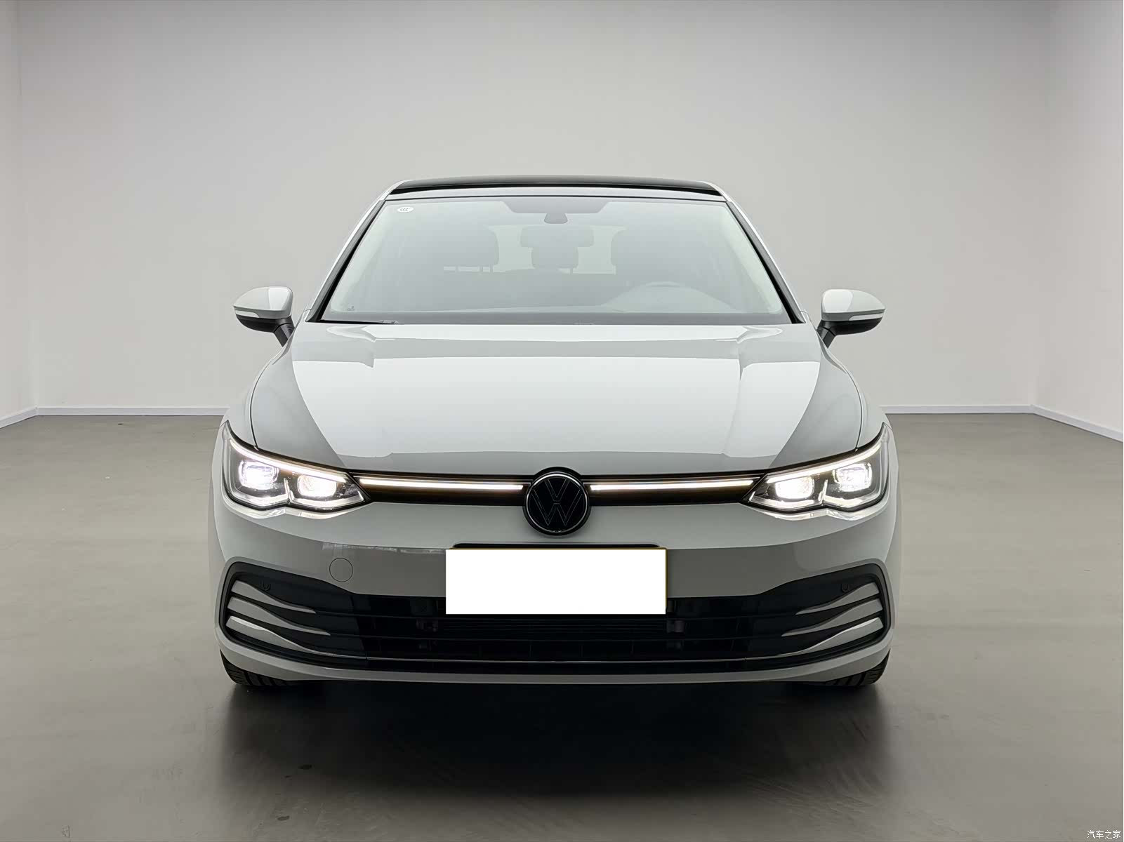 Volkswagen Golf, 2023 все фото