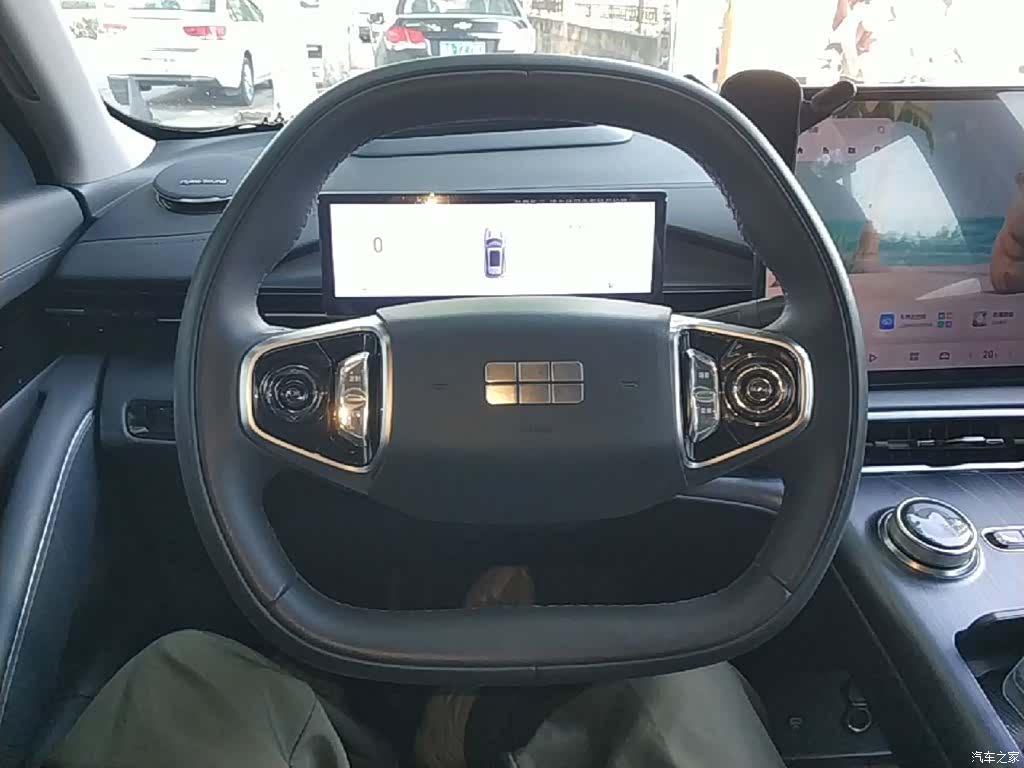 Geely Galaxy E5, 2024 11