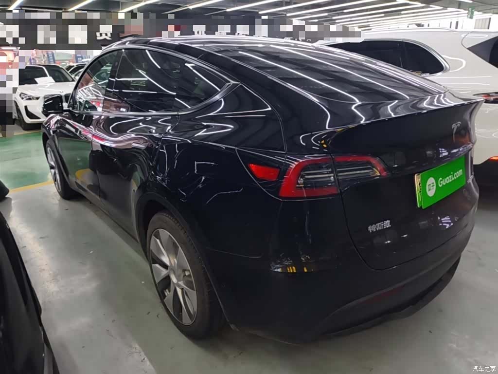 Tesla Model Y, 2023 все фото