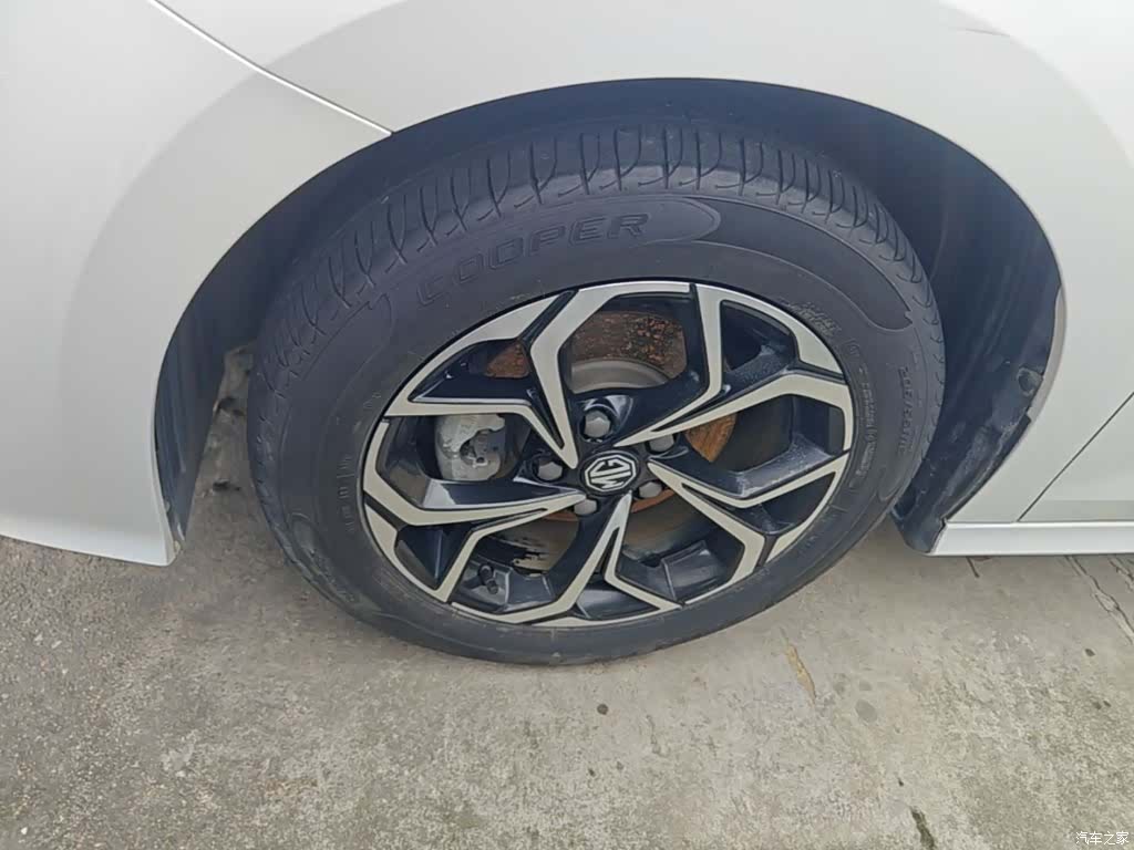 MG MG5, 2021 25