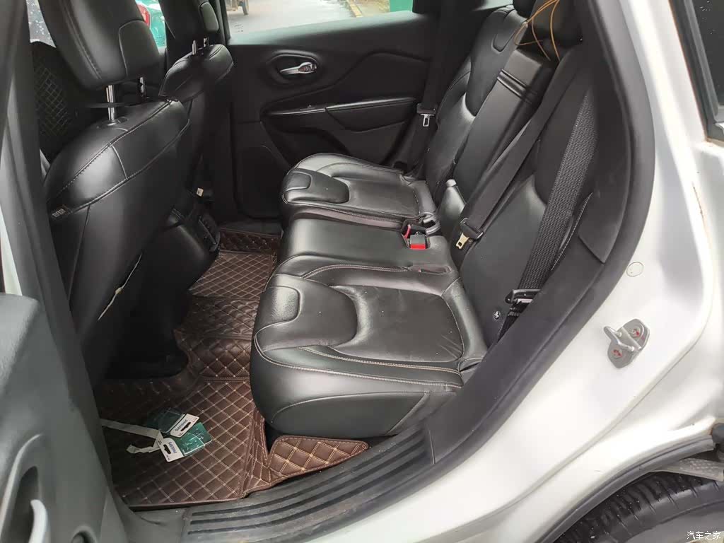 Jeep Cherokee, 2017 14