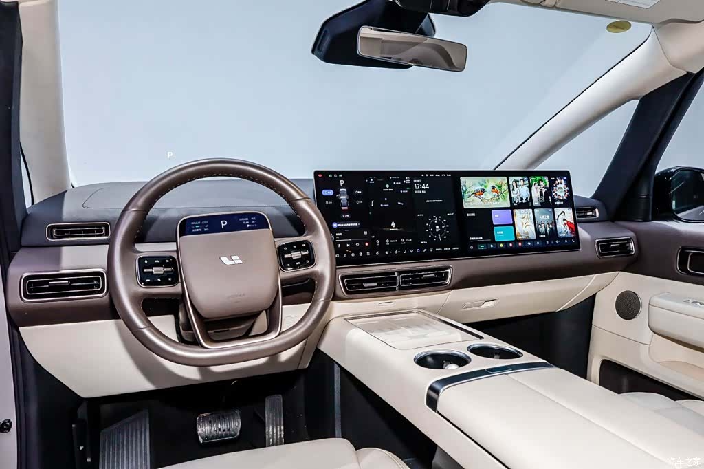 Li Auto MEGA, 2024 21