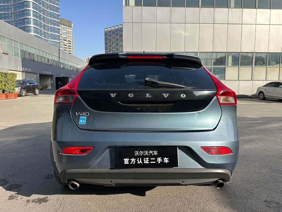 Volvo V40
