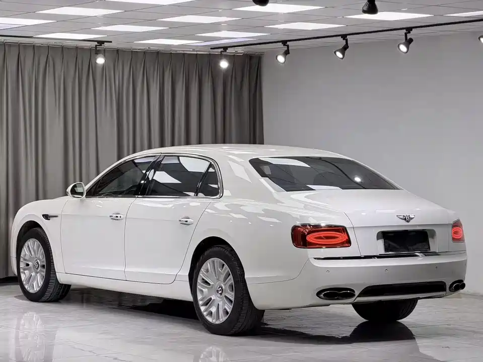 Bentley Flying