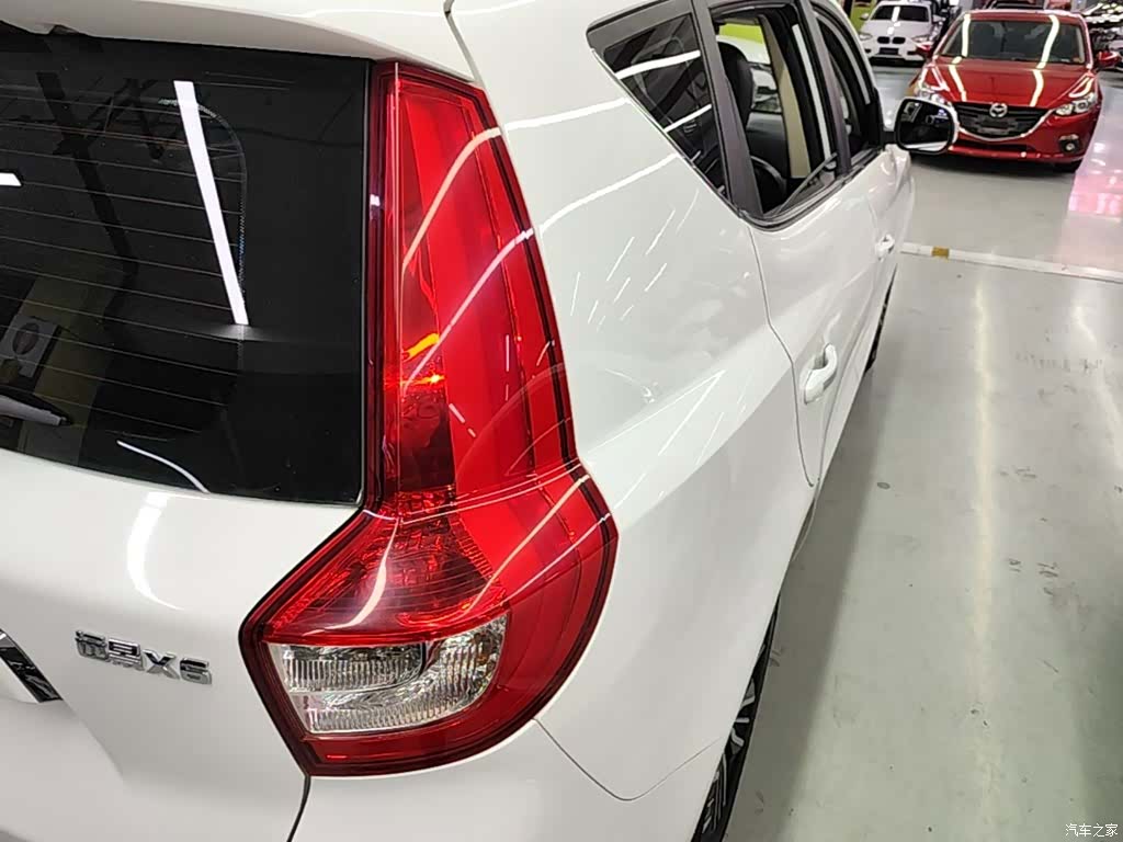 Geely X6, 2016 8