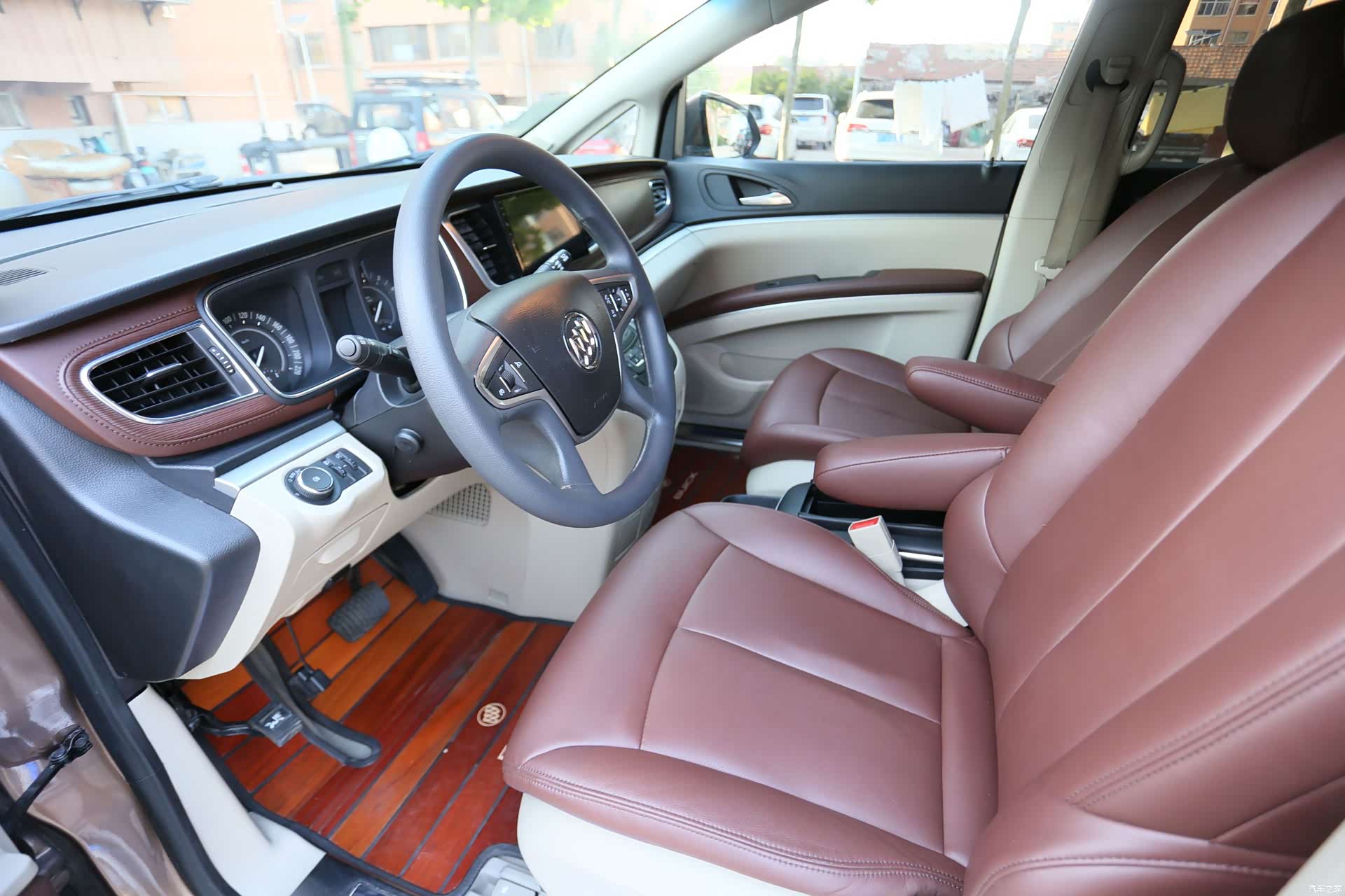 Buick GL8, 2019 8