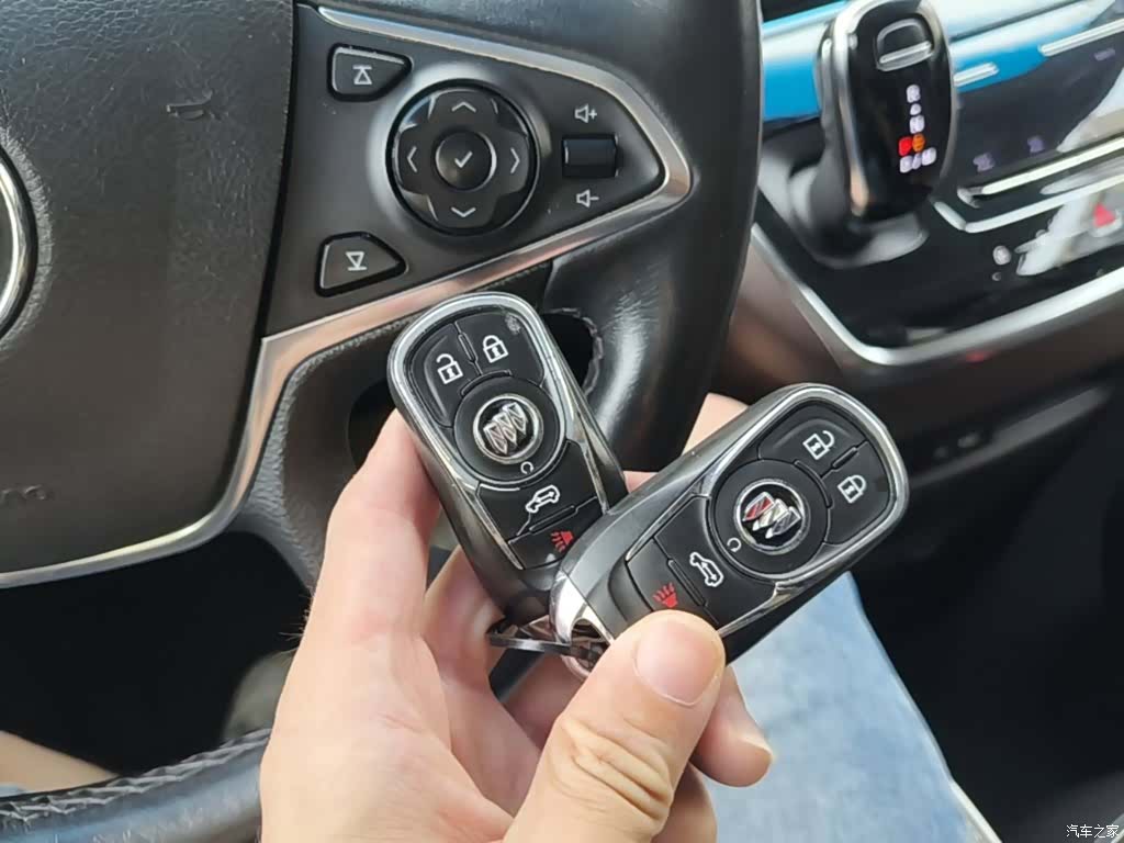 Buick GL8, 2021 9