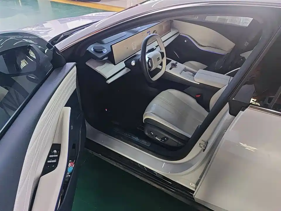 Geely Galaxy Galaxy E8