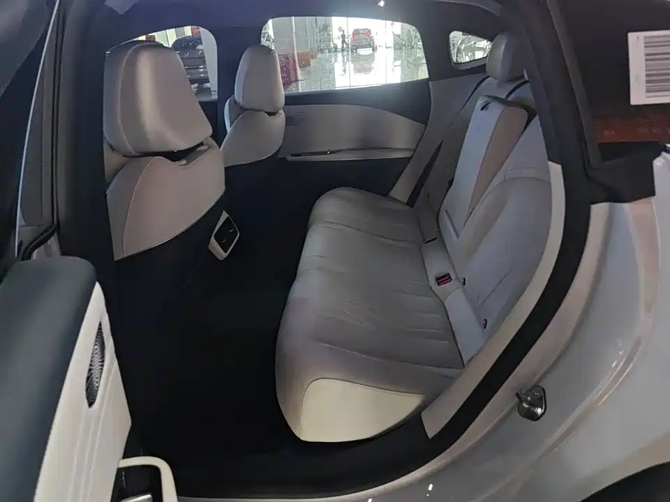 Geely Galaxy Galaxy E8