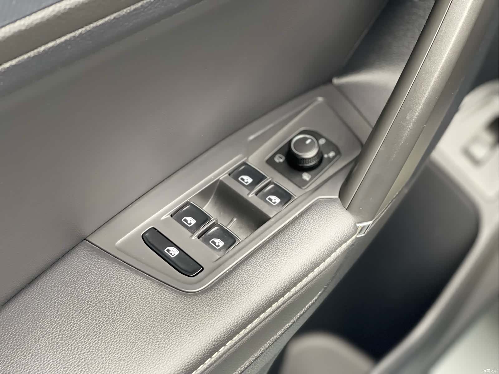 Volkswagen Tiguan L, 2020 15