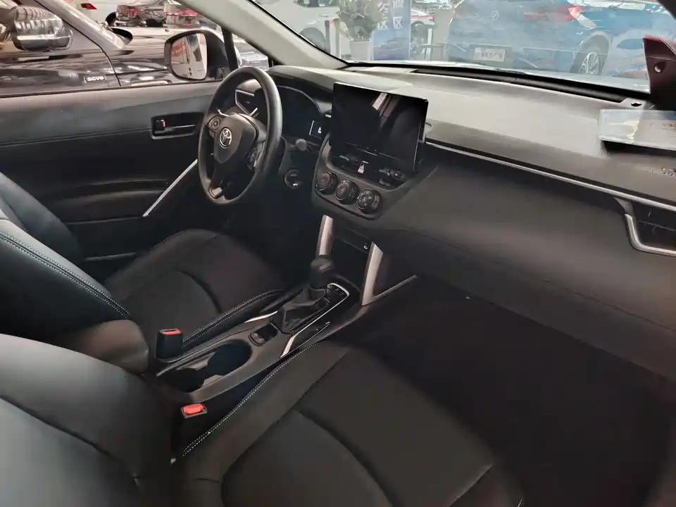 Toyota Corolla Sharp amplifier