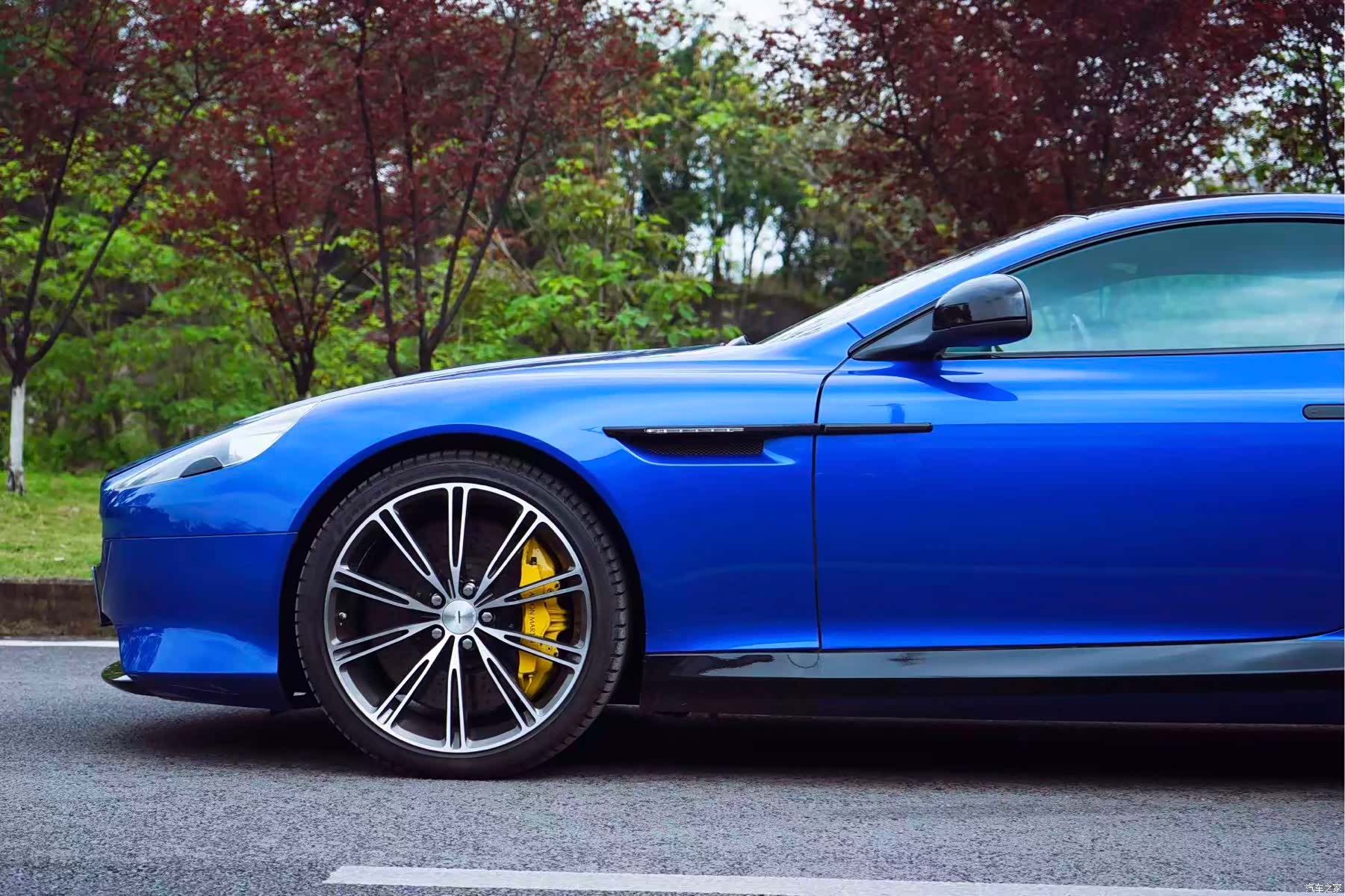 Aston Martin Virage, 2014 6