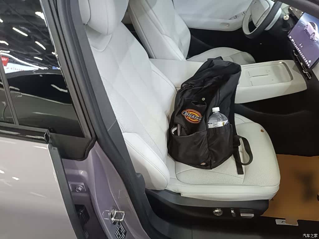 Xpeng P7, 2025 25