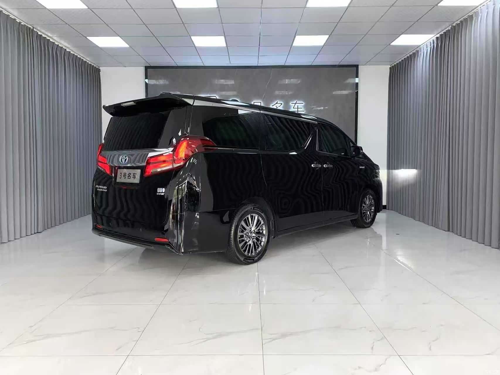 Toyota Alphard, 2019 6