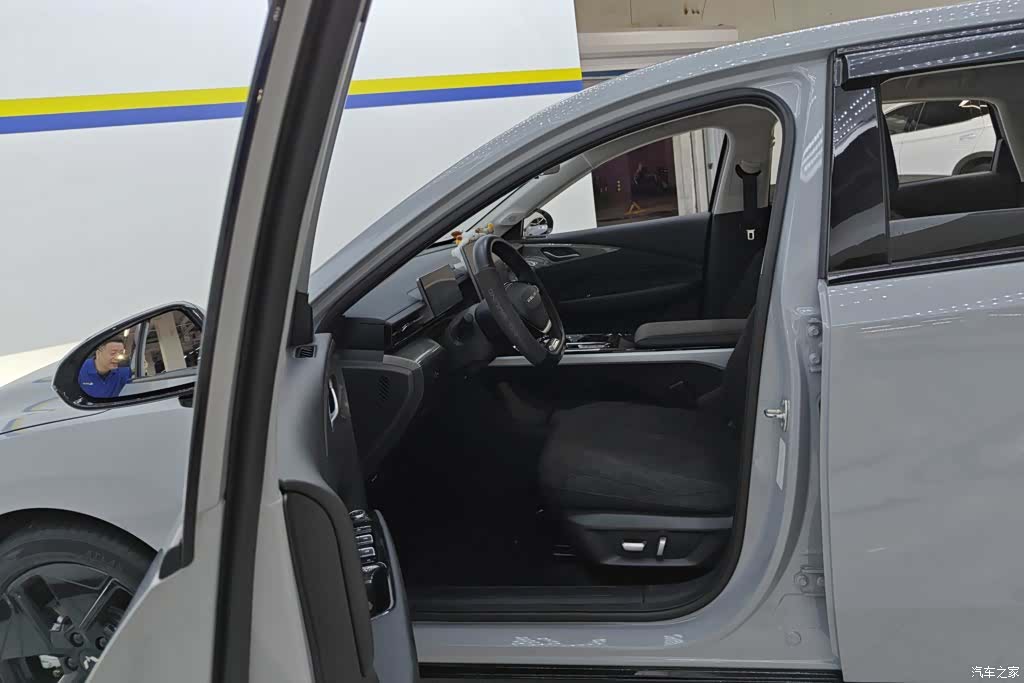 Wuling Starlight, 2024 9