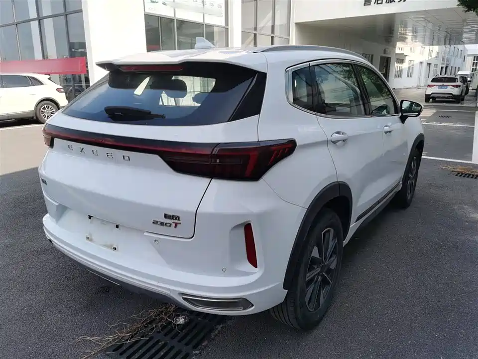 Exeed Chasing the wind