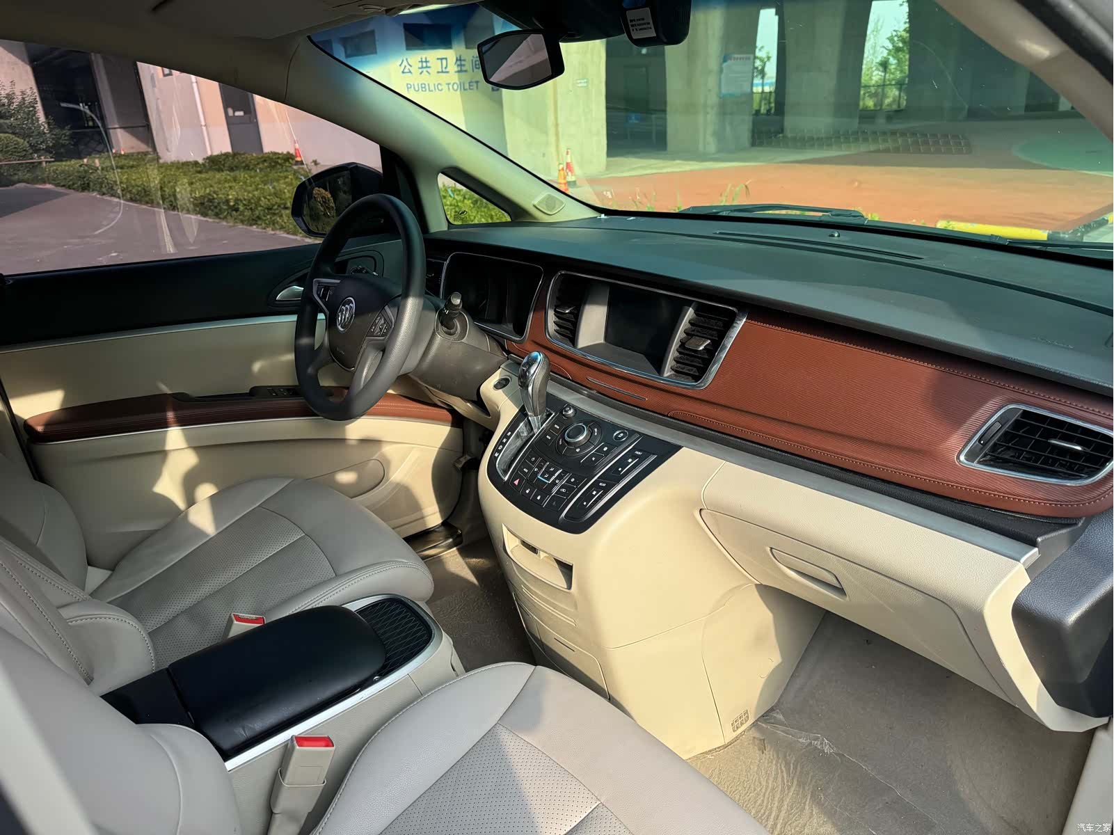 Buick GL8, 2019 14