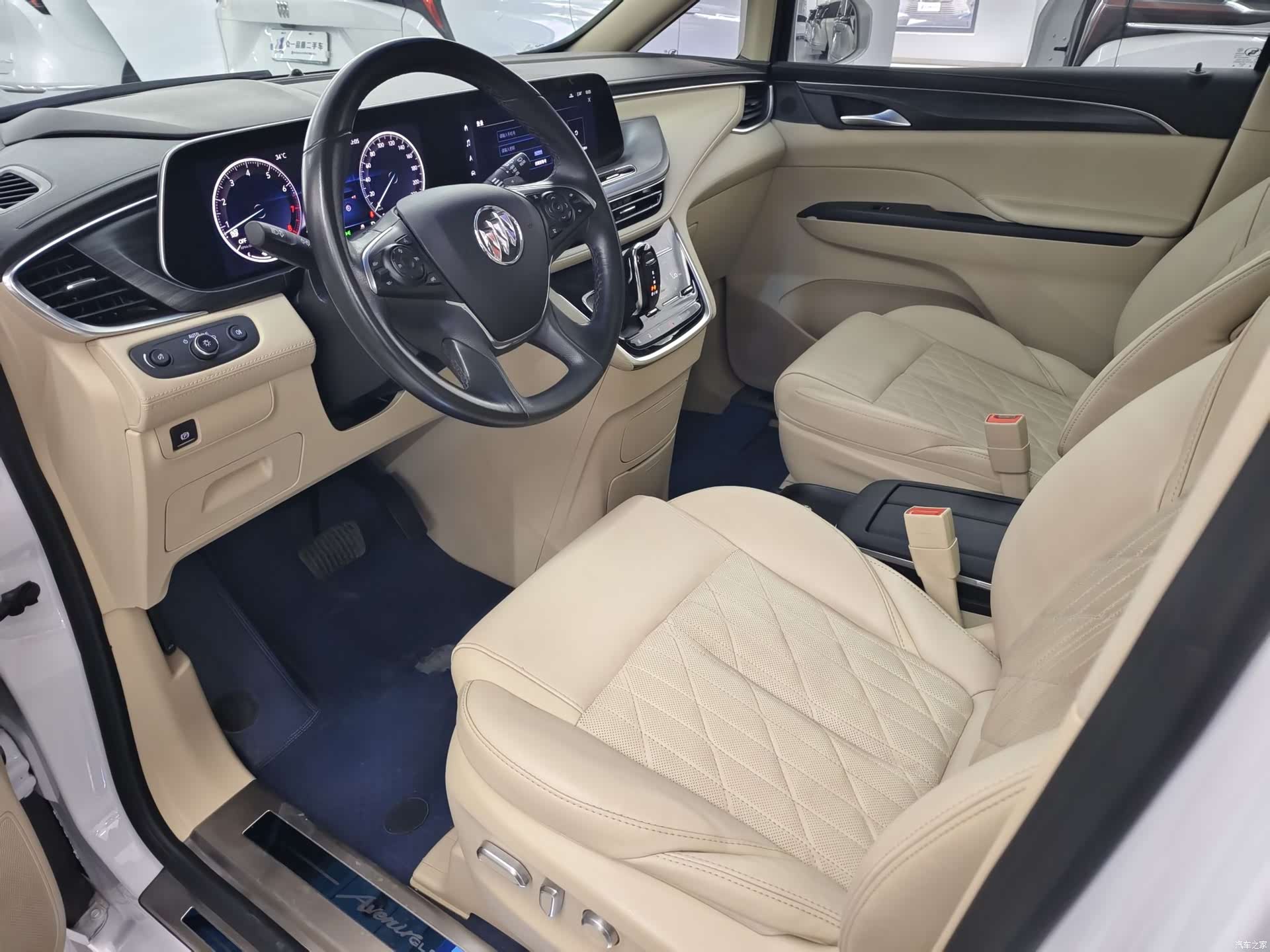 Buick GL8, 2023 10