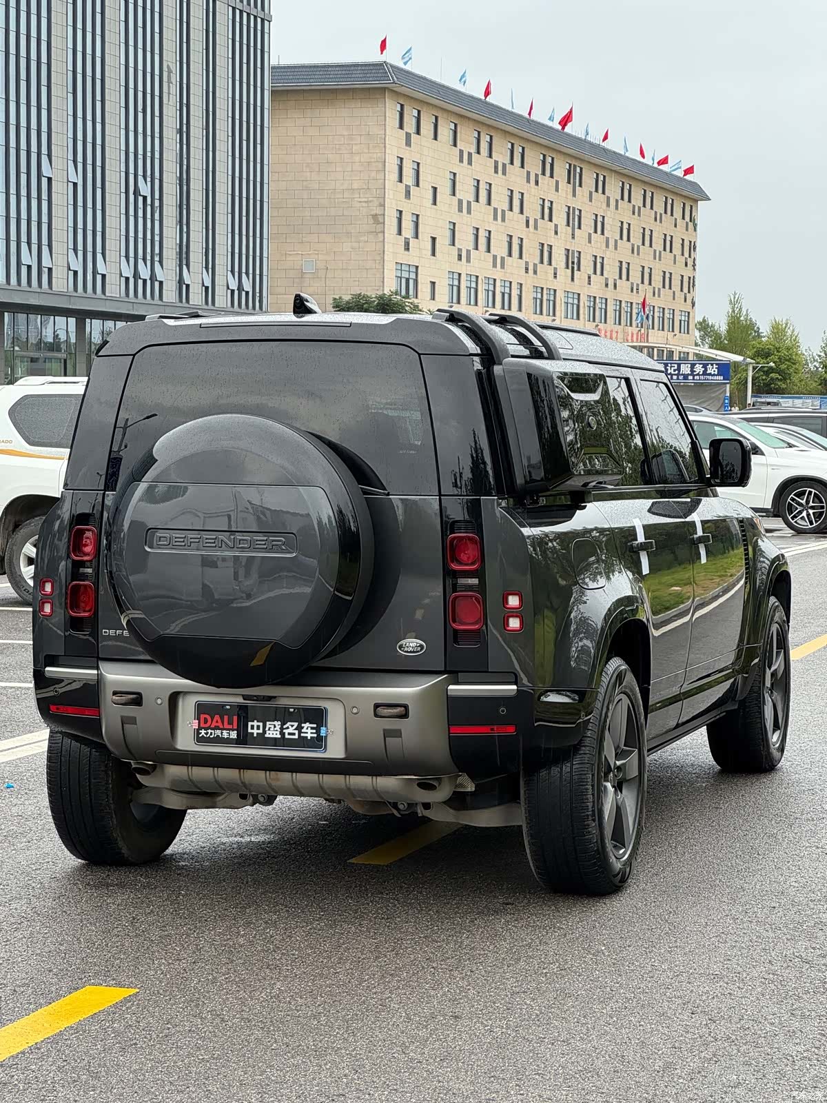 Land Rover Defender, 2023 6