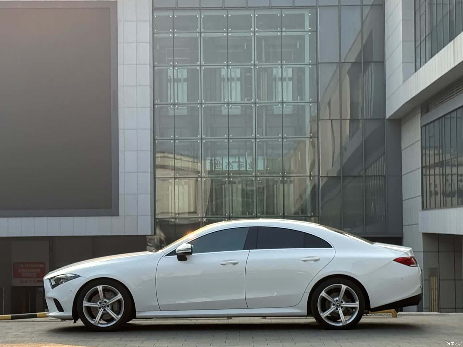 Mercedes-Benz CLS, 2018 10