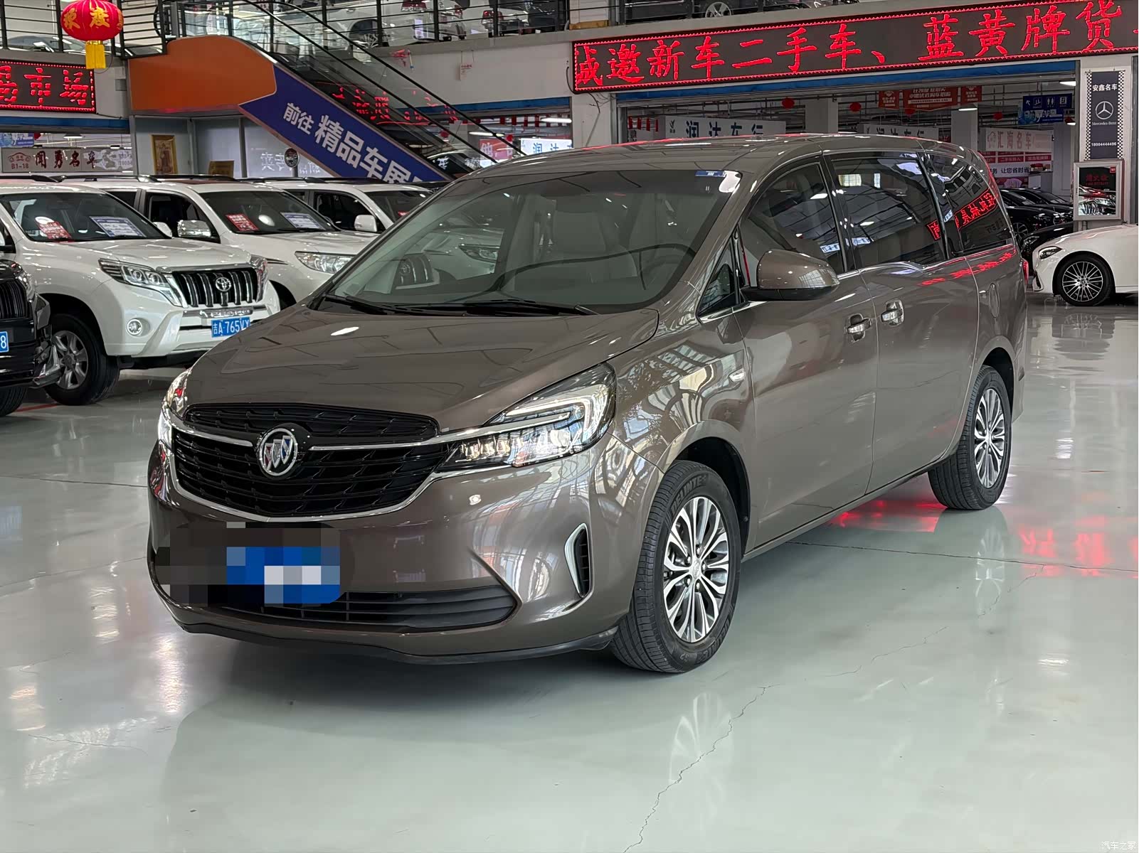 Buick GL8, 2022 1